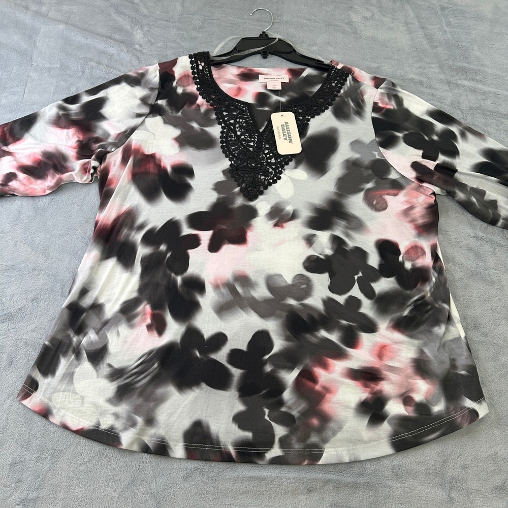 Allison Daley Woman Floral Crochet V-Neck Top Pink Black White 2X NWT